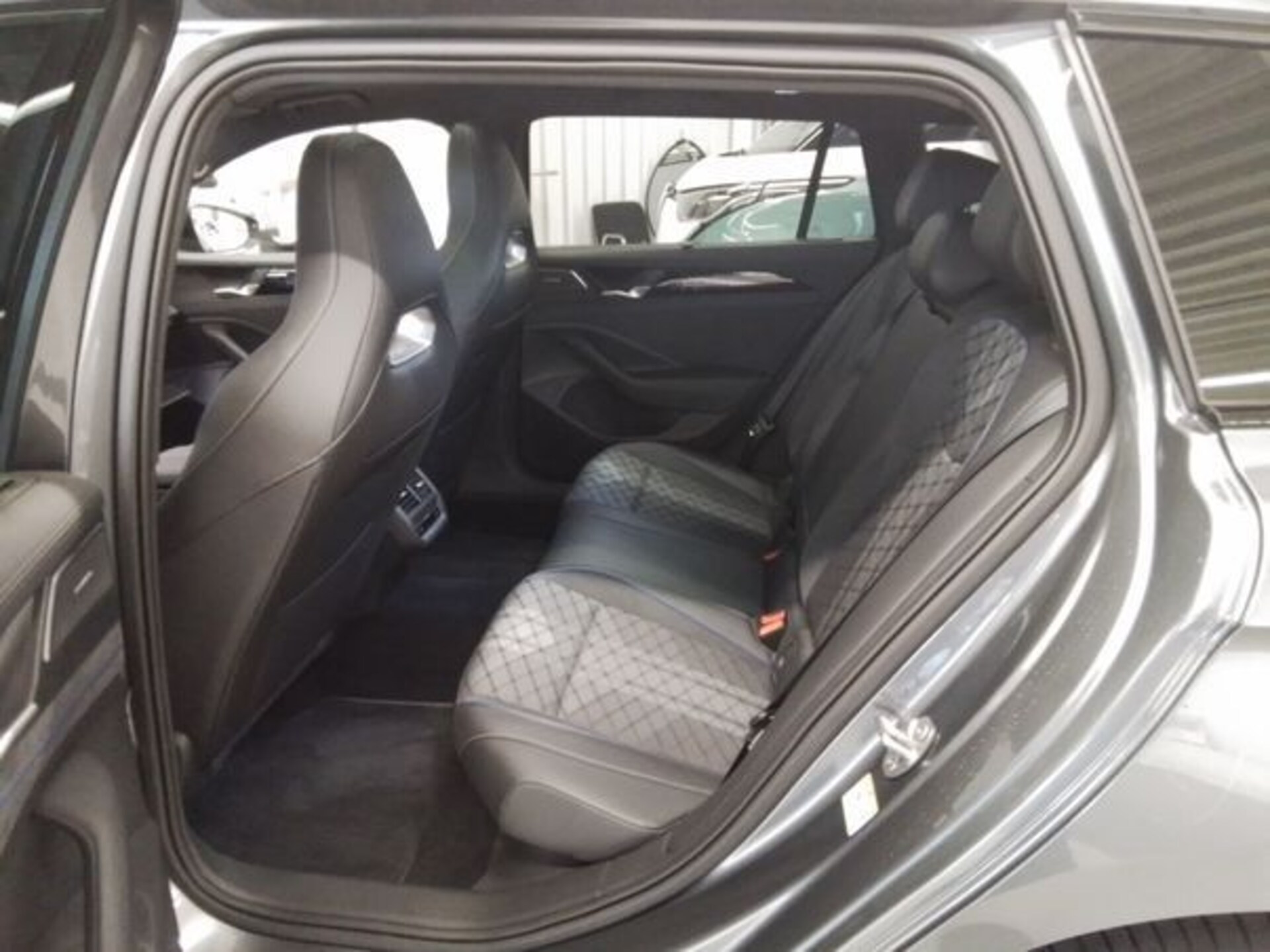 Volkswagen Passat R-Line