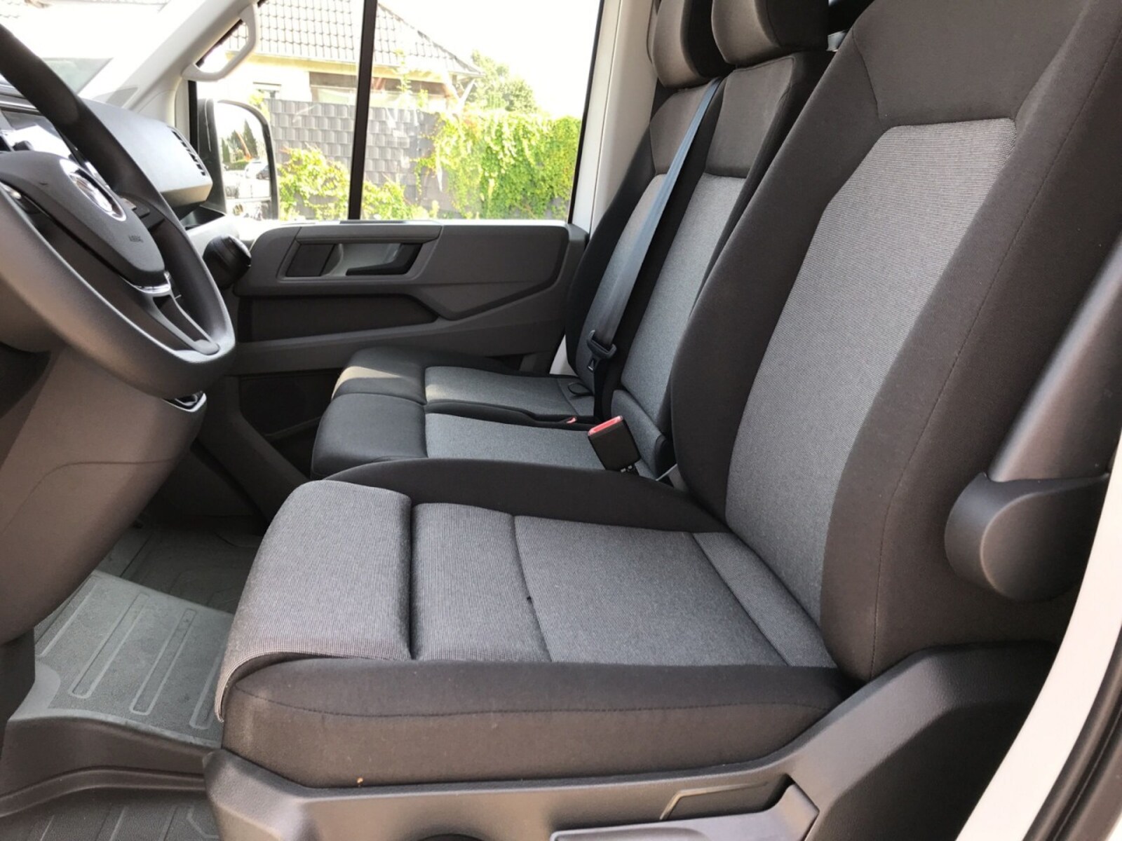 Volkswagen Crafter Kasten mittlerer Radstand – Bild 7