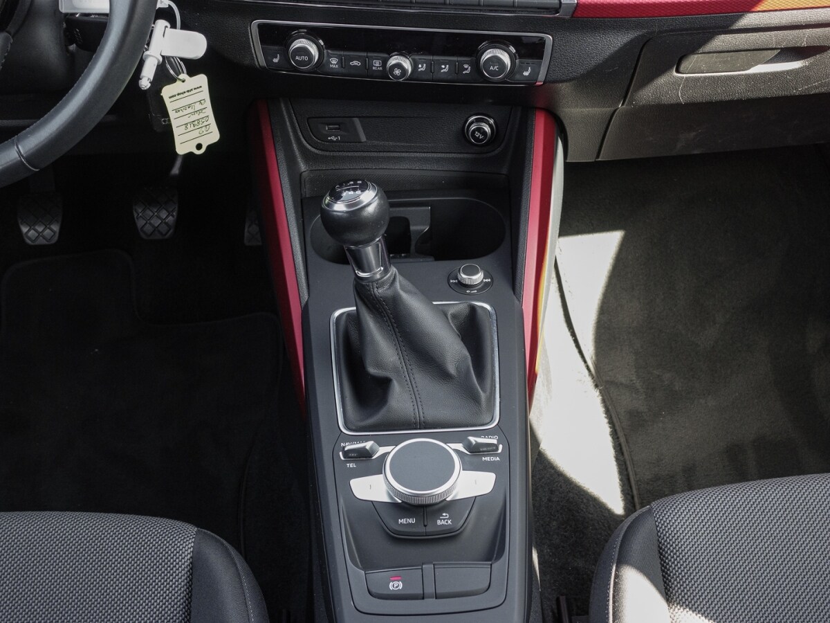 Image about Audi Q2 sport 30 TFSI Schaltgetriebe