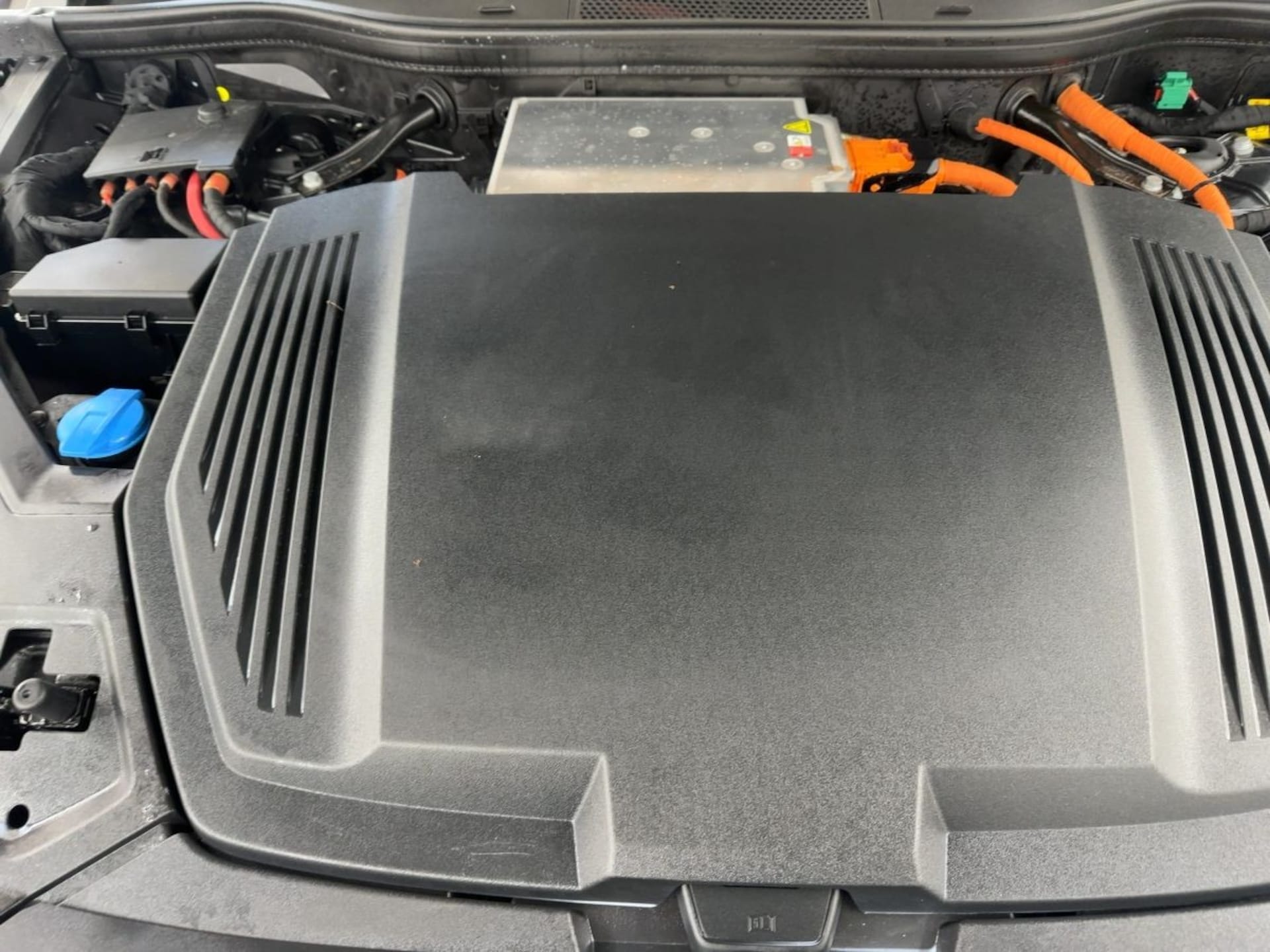 Audi e-tron S line