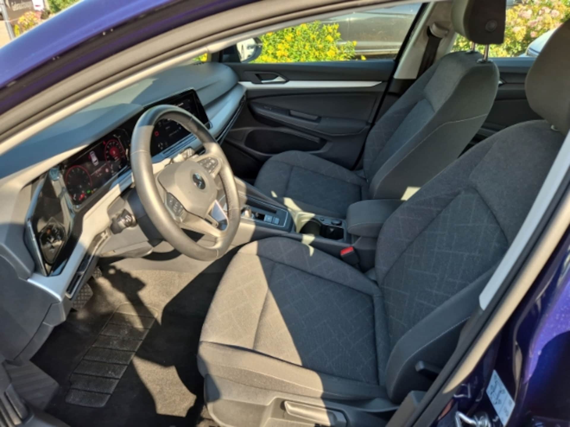 Volkswagen Golf Variant Life