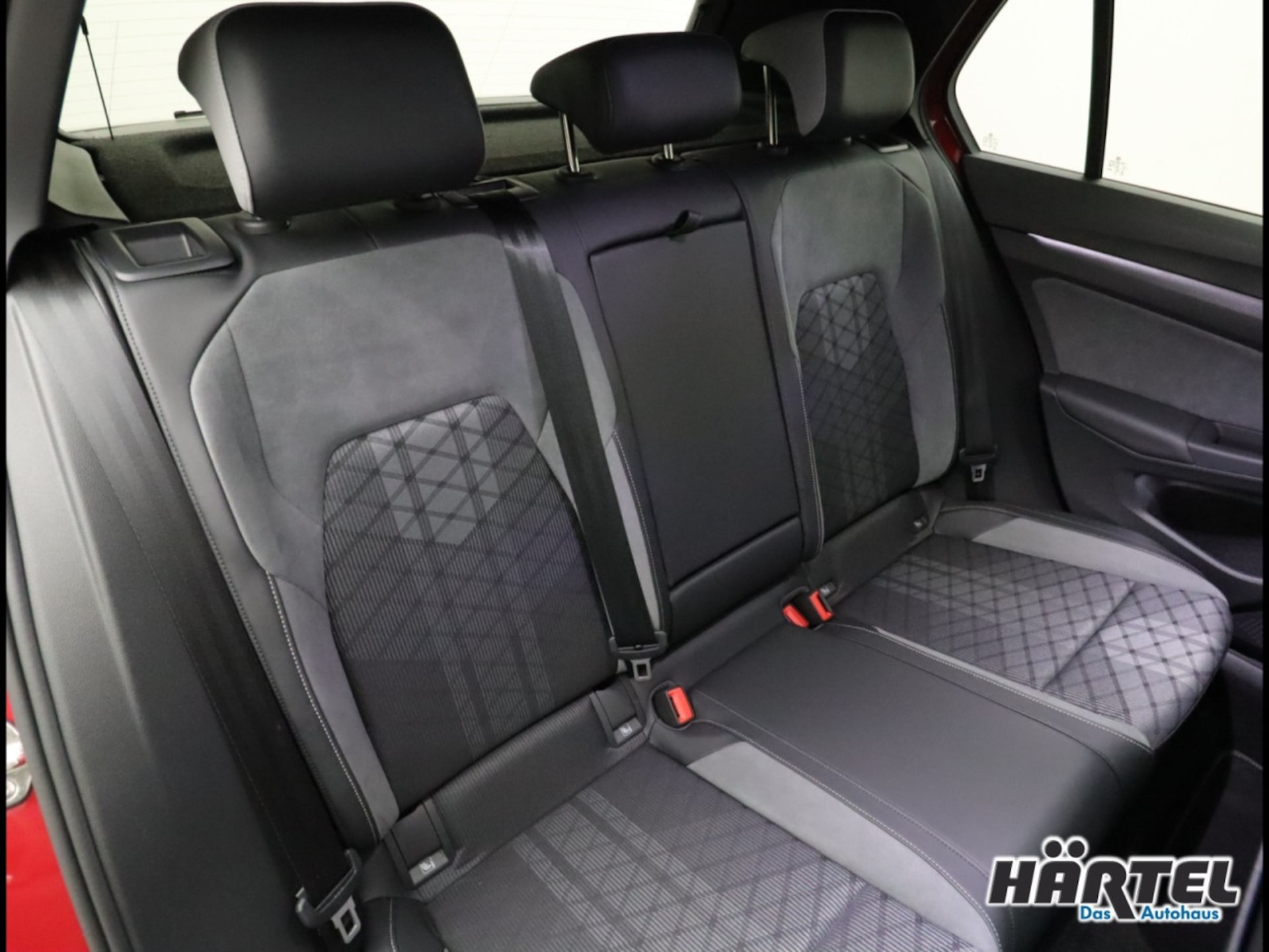 Volkswagen Golf R-Line