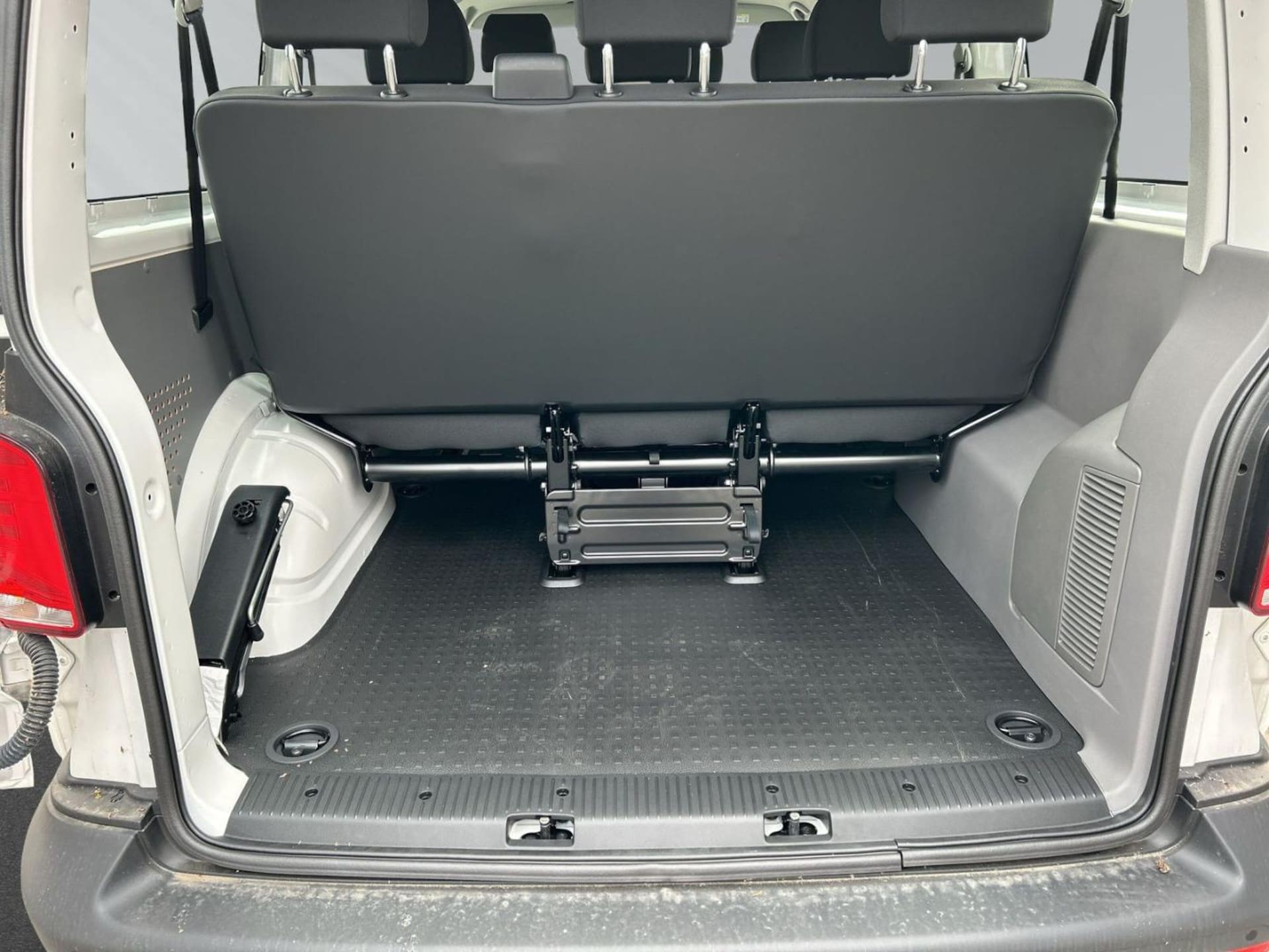 Volkswagen T6.1 Transporter Kombi kurzer Radstand