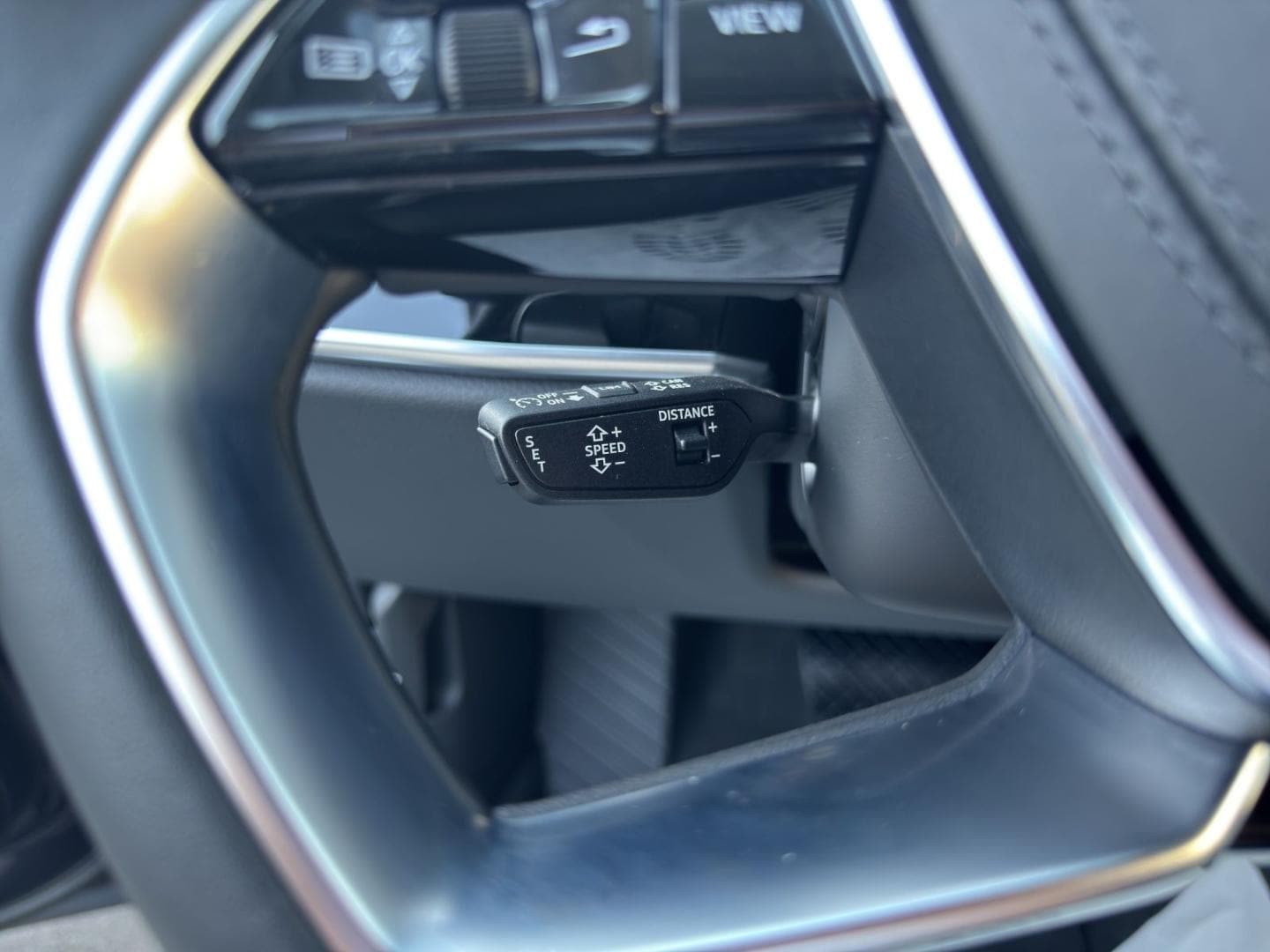 Bild über Audi A8 L TFSI e 60 TFSI e quattro tiptronic - für weitere Informationen kontaktieren Sie den Audi Partner