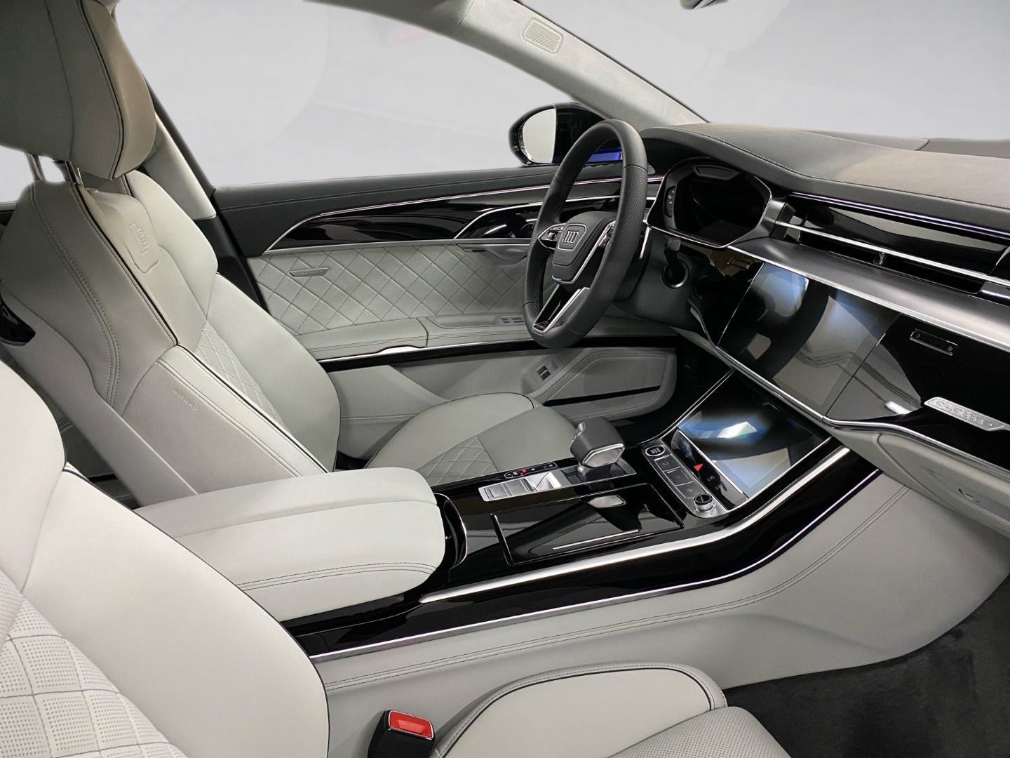 Bild über Audi A8 L TFSI e 60 TFSI e quattro 340 kW tiptronic - für weitere Informationen kontaktieren Sie den Audi Partner