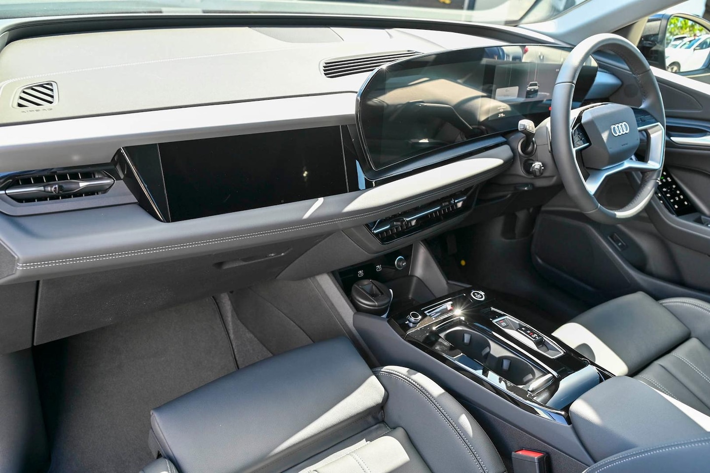 Image about Audi Q6 SUV e-tron e-tron
