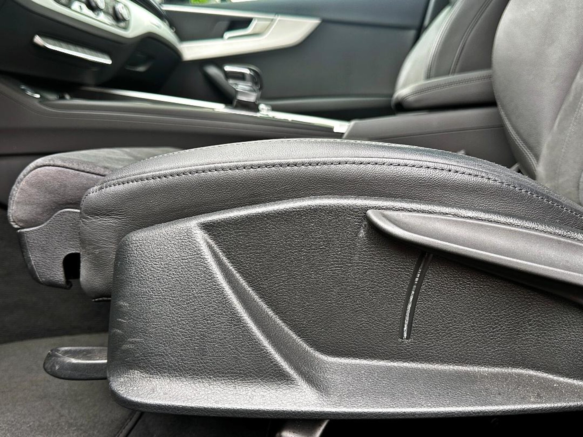 Audi A4 Avant S line