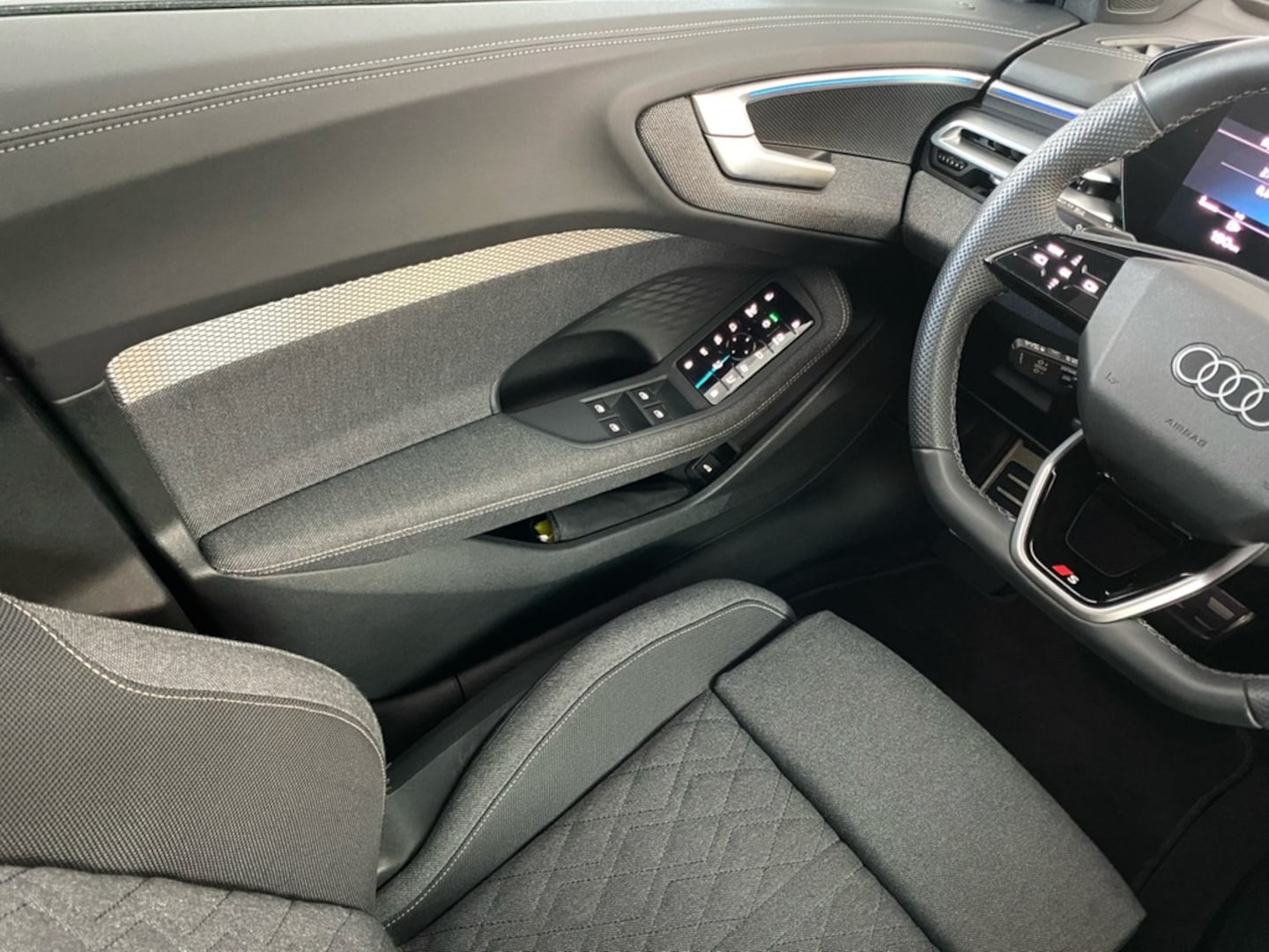 Bild über Audi A5 Avant TFSI quattro S tronic - für weitere Informationen kontaktieren Sie den Audi Partner