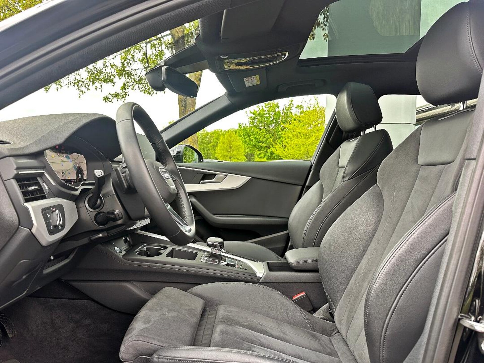 Audi A4 Avant S line