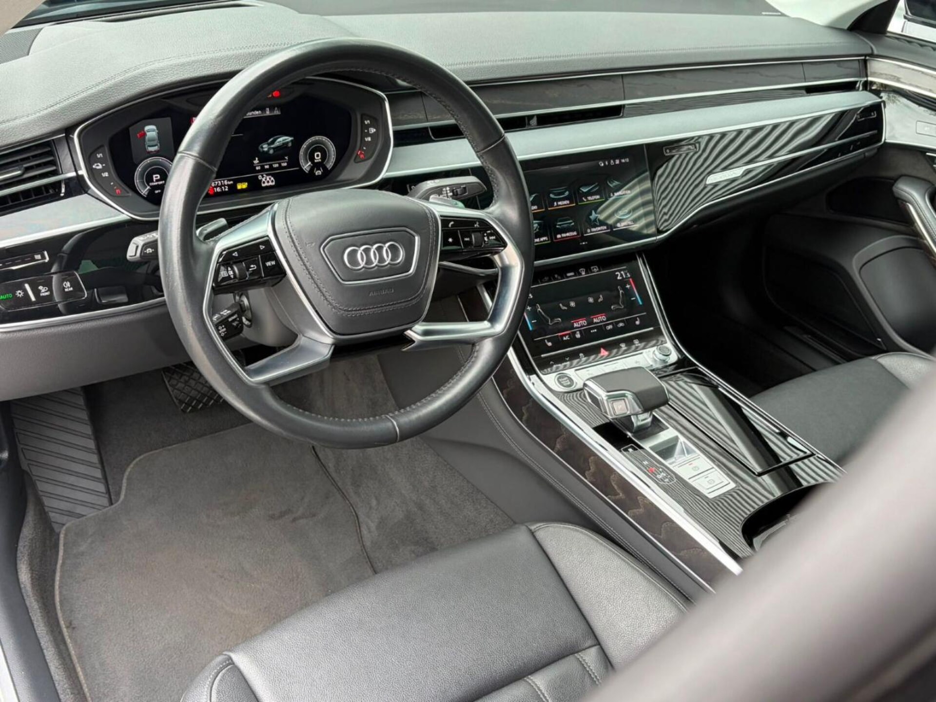 Audi A8 TFSI e