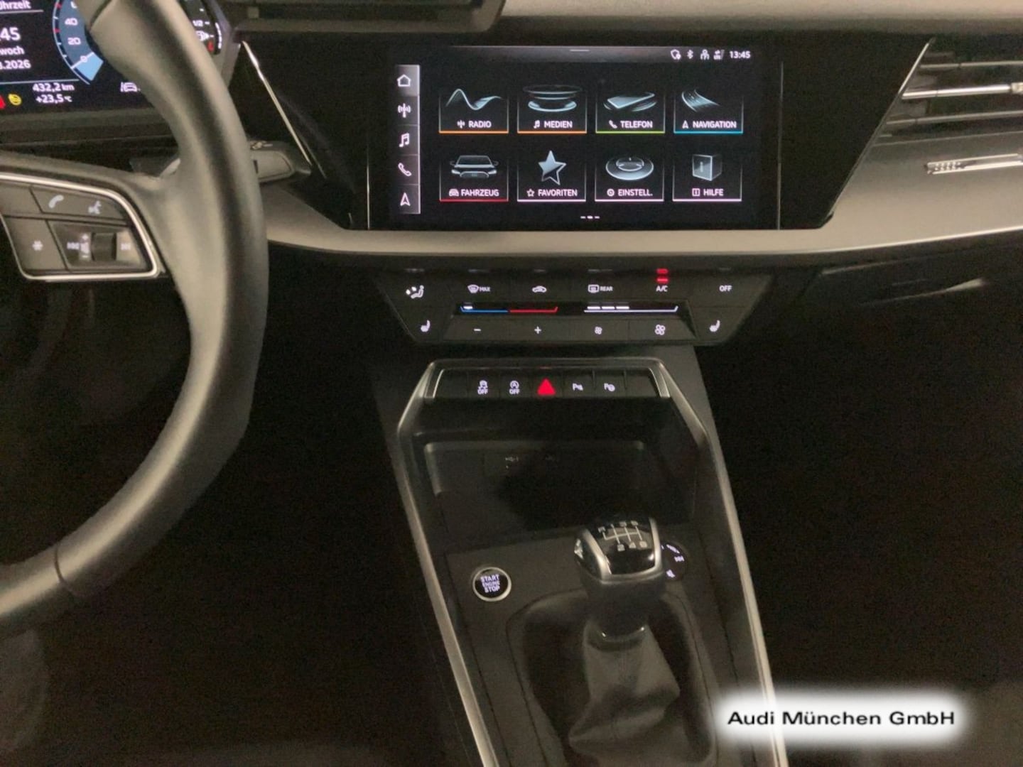 Bild über Audi A3 Sportback S line 30 TFSI Schaltgetriebe - für weitere Informationen kontaktieren Sie den Audi Partner