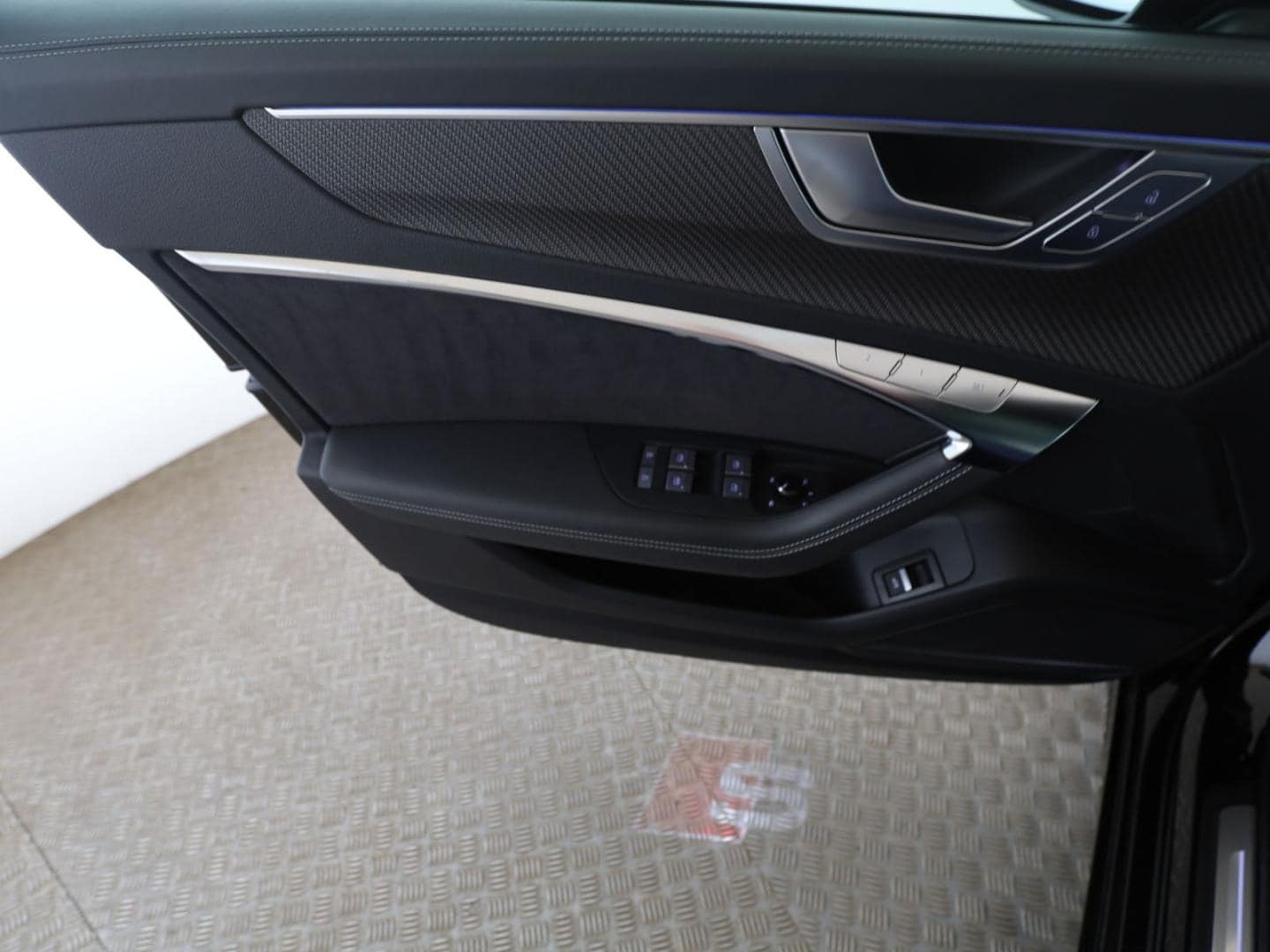 Bild über Audi S6 Avant TDI quattro tiptronic - für weitere Informationen kontaktieren Sie den Audi Partner