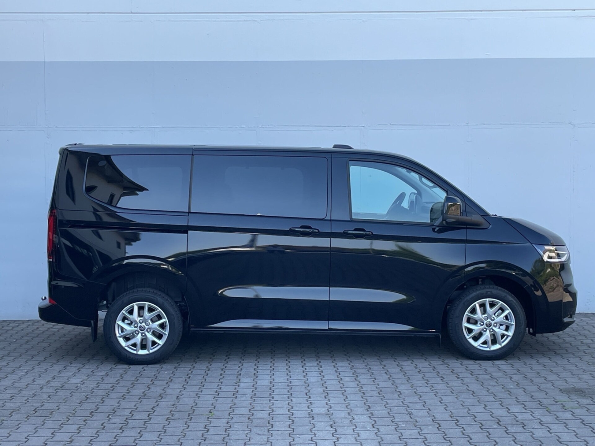 Volkswagen Caravelle Style
