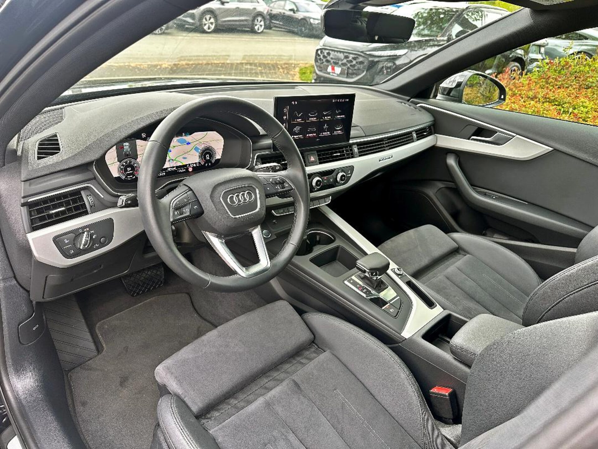 Audi A4 Avant S line