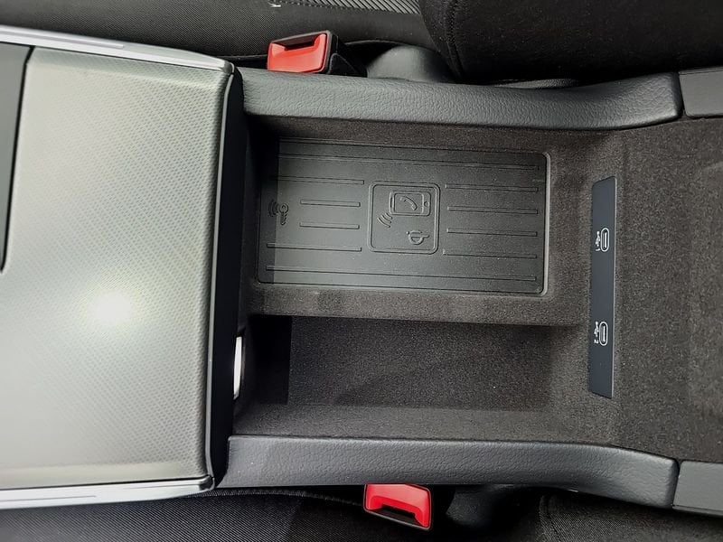 Image about Audi A6 Avant Business Advanced 40 TDI quattro 150 kW (204 CV) S tronic