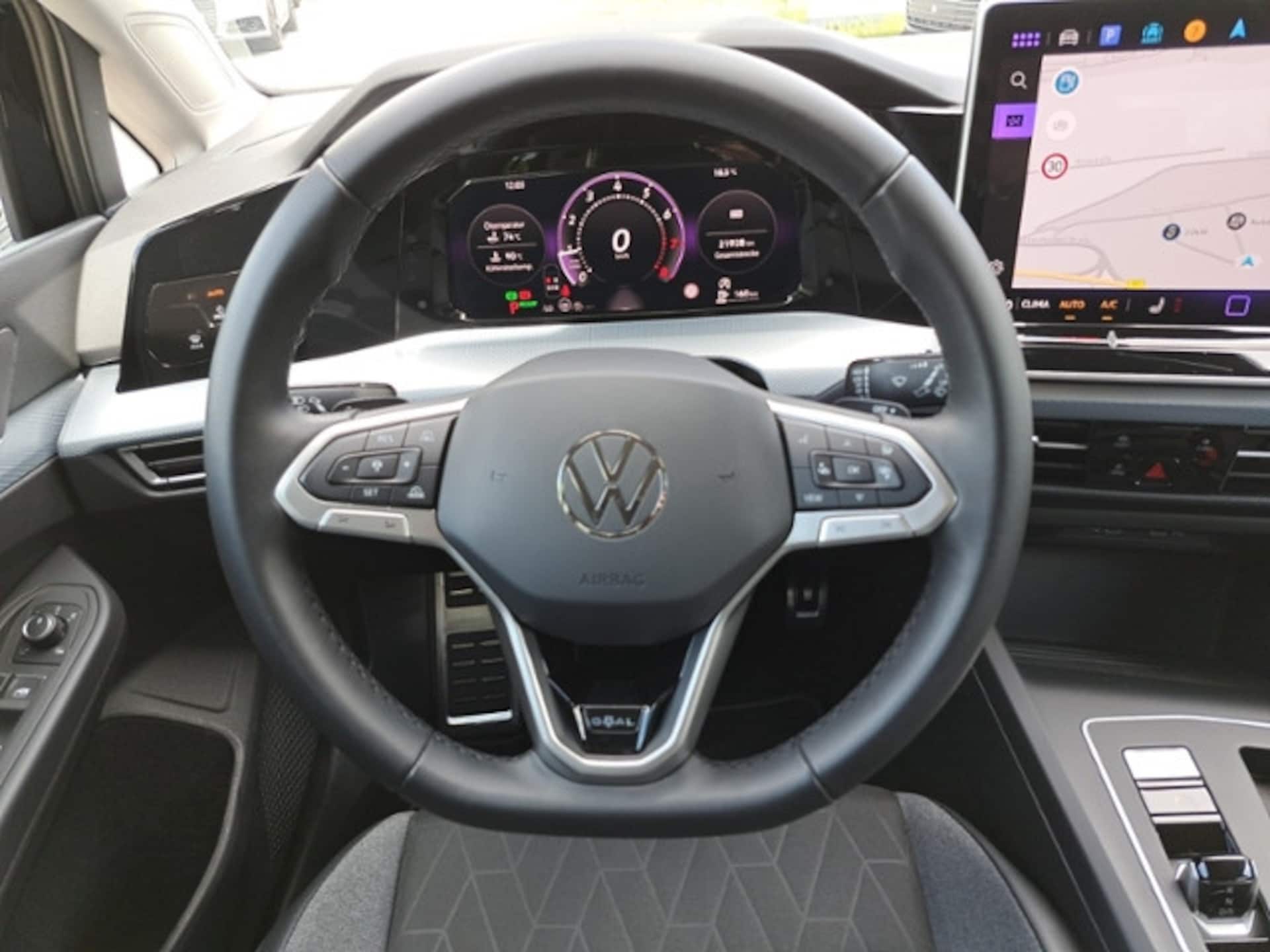 Volkswagen Golf Life