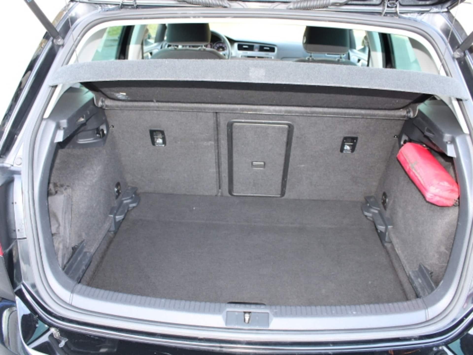 Volkswagen Golf LOUNGE