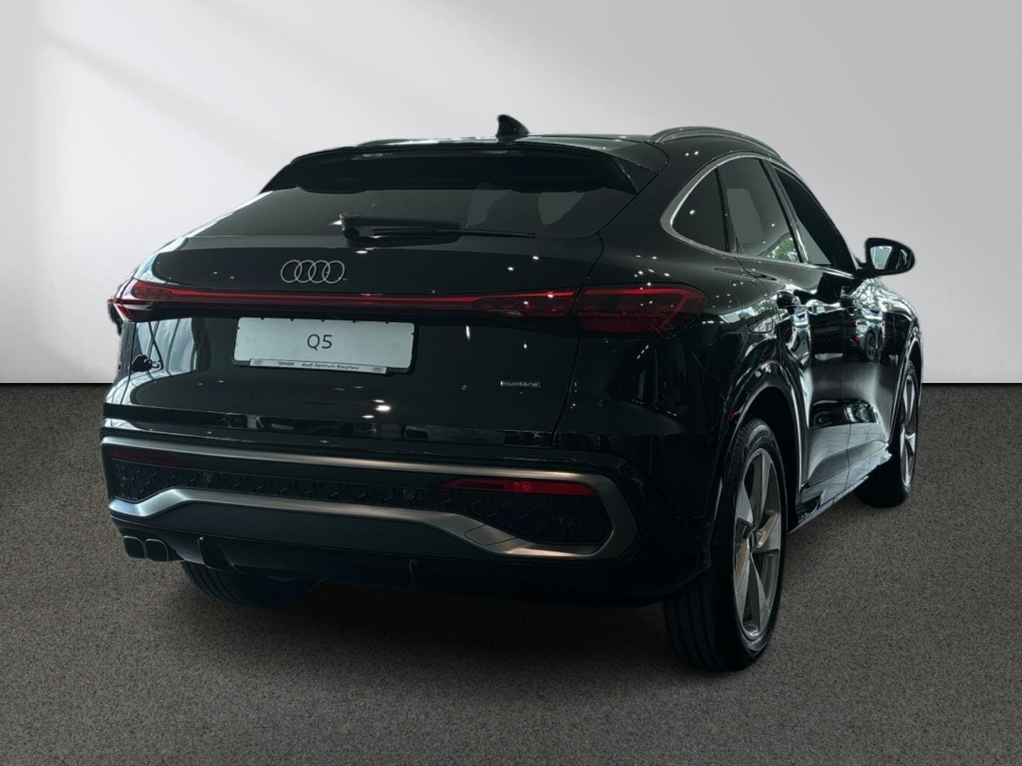 Bild über Audi Q5 Sportback TDI quattro 150 kW S tronic - für weitere Informationen kontaktieren Sie den Audi Partner