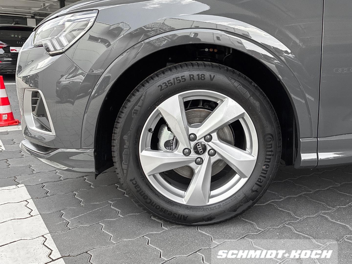 Bild über Audi Q3 TFSI 110 kW S tronic - für weitere Informationen kontaktieren Sie den Audi Partner