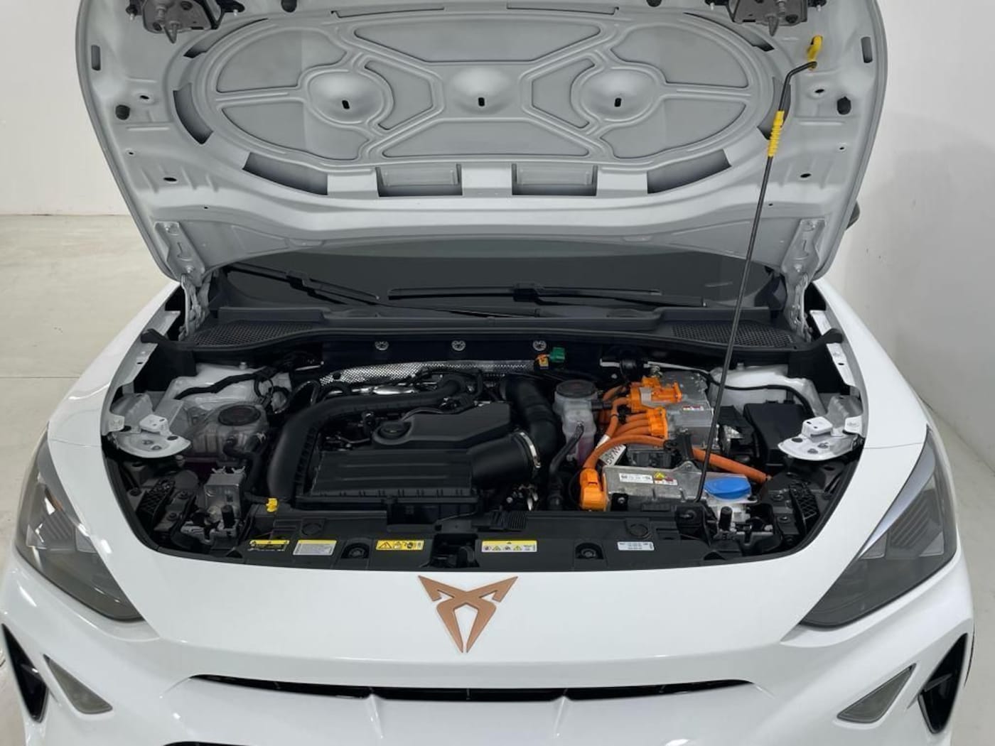 CUPRA Formentor 1.5 TSI e-Hybrid DSG 150 kW (204 CV) — photo 14