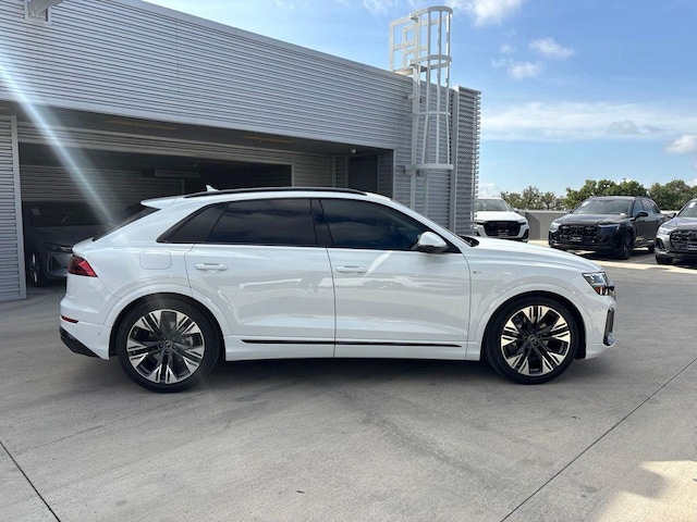 2026 Audi Q8