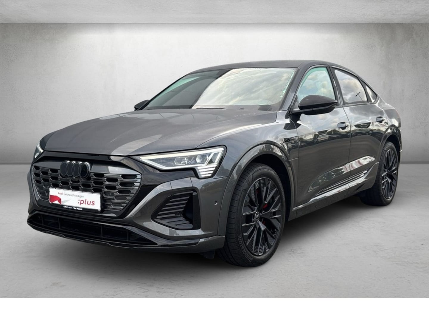 Bild über Audi Q8 Sportback e-tron S line 55 e-tron quattro - für weitere Informationen kontaktieren Sie den Audi Partner