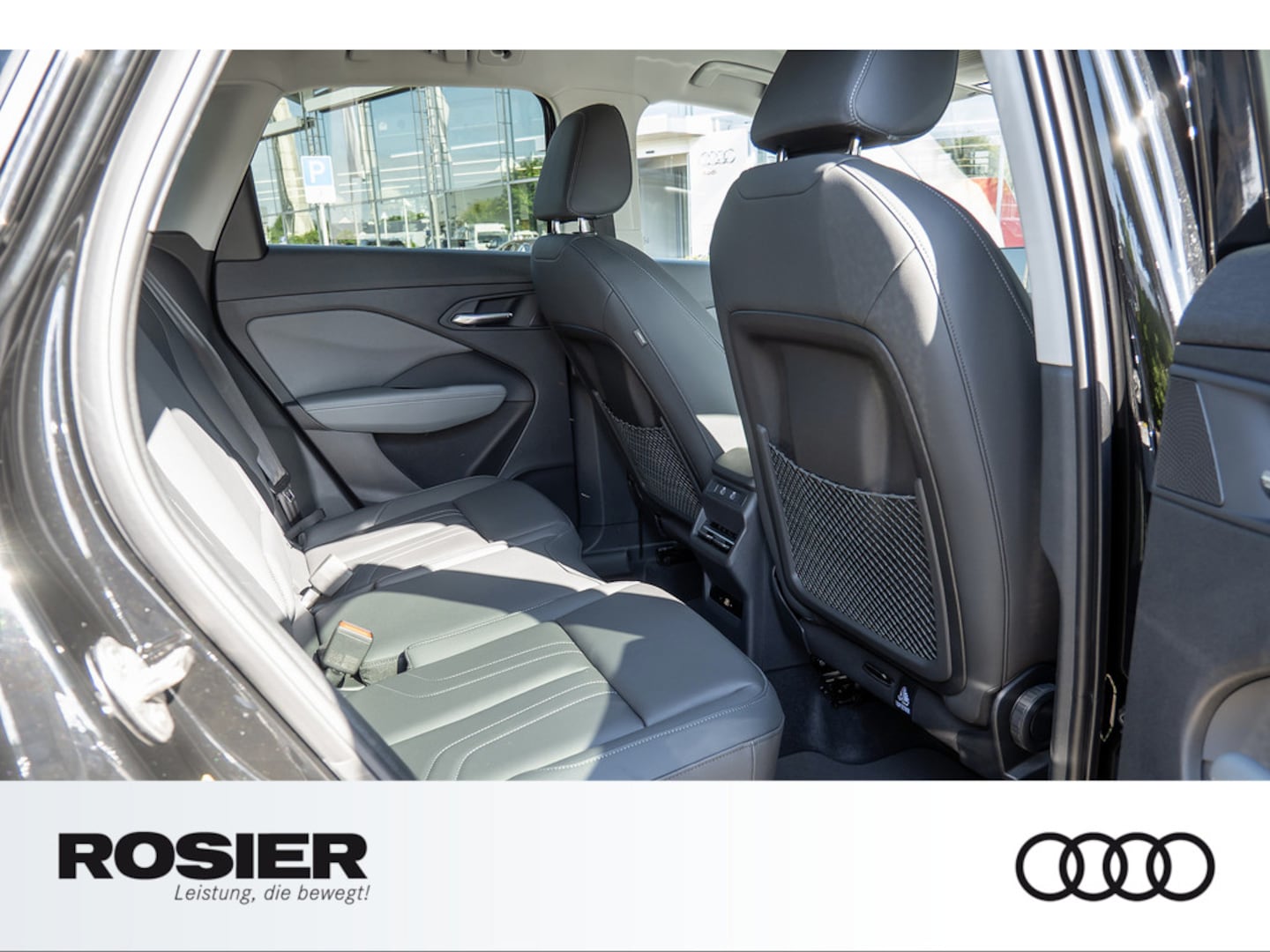 Bild über Audi Q3 SUV TFSI quattro 150 kW S tronic - für weitere Informationen kontaktieren Sie den Audi Partner