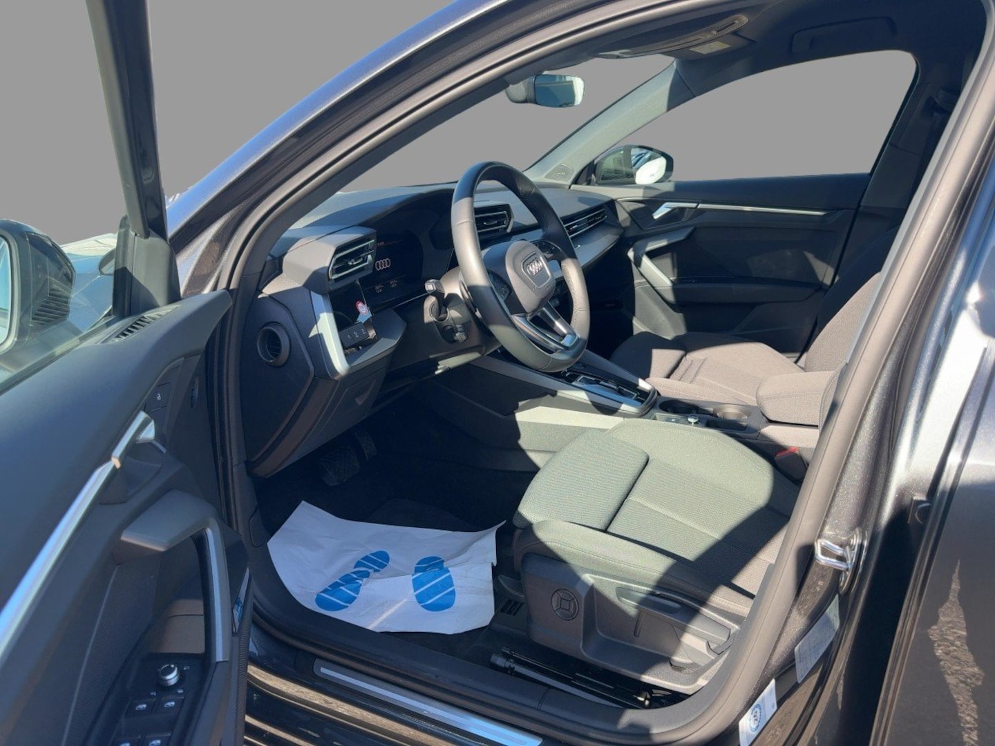 Bild über Audi A3 Sportback S line 35 TFSI S tronic - für weitere Informationen kontaktieren Sie den Audi Partner