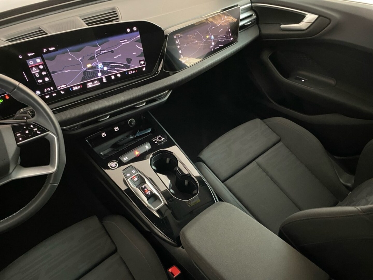 Bild über Audi A5 Avant TDI quattro 150 kW S tronic - für weitere Informationen kontaktieren Sie den Audi Partner