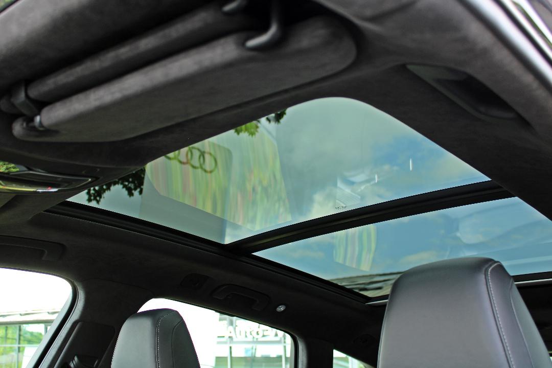 Image about Audi SQ7 TDI quattro tiptronic
