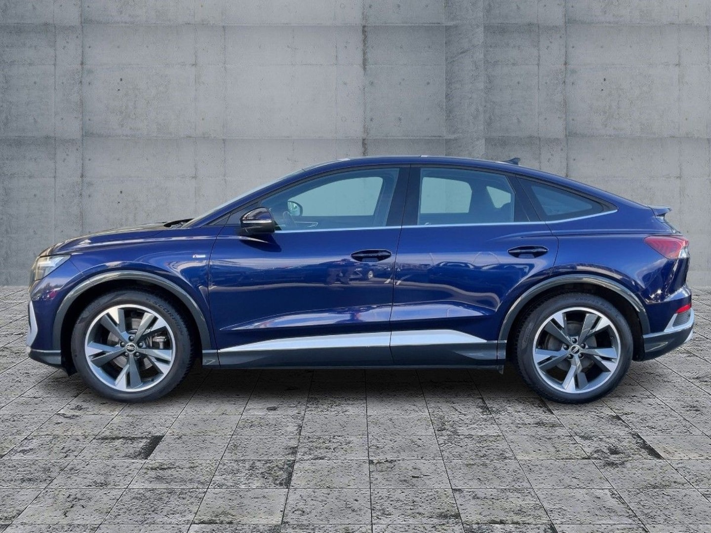 Bild über Audi Q4 Sportback e-tron 35 e-tron - für weitere Informationen kontaktieren Sie den Audi Partner
