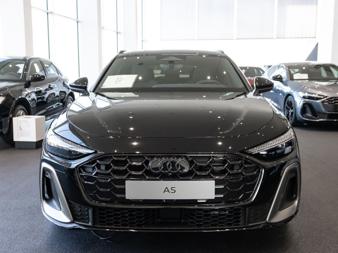 Bild über Audi A5 Avant TDI quattro 150 kW S tronic - für weitere Informationen kontaktieren Sie den Audi Partner