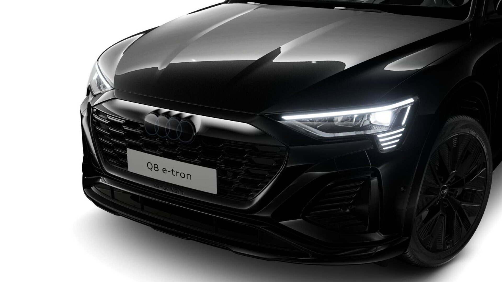 Audi Q8 e-tron S line