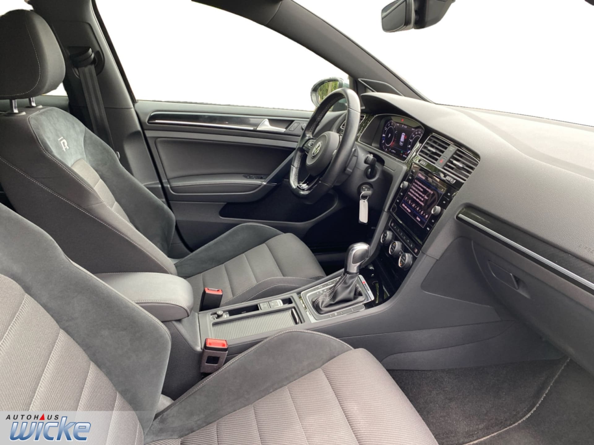 Volkswagen Golf R