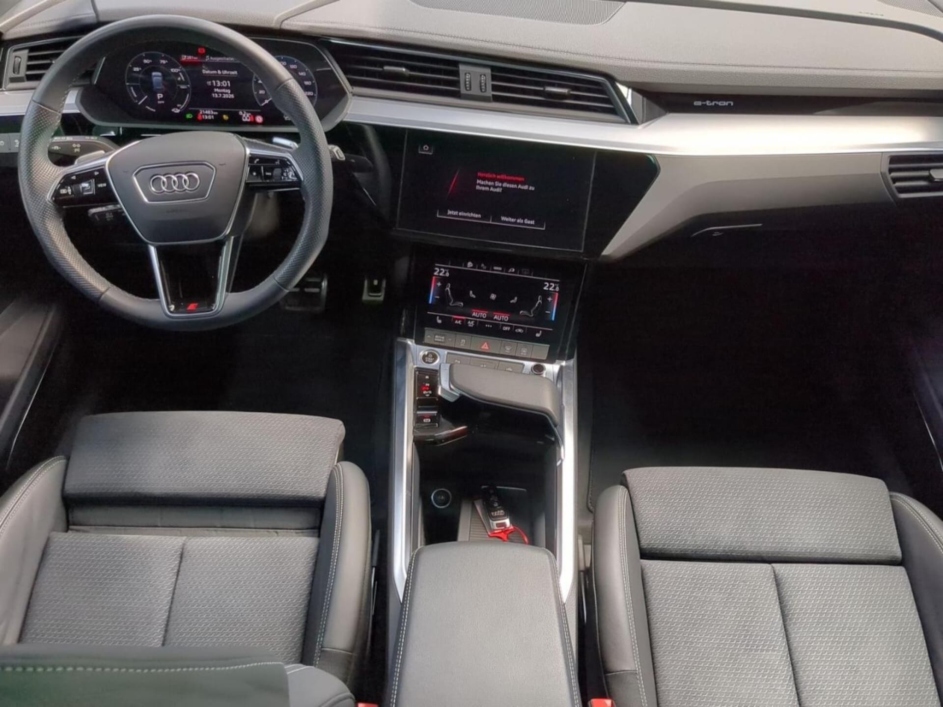 Audi Q8 e-tron S line