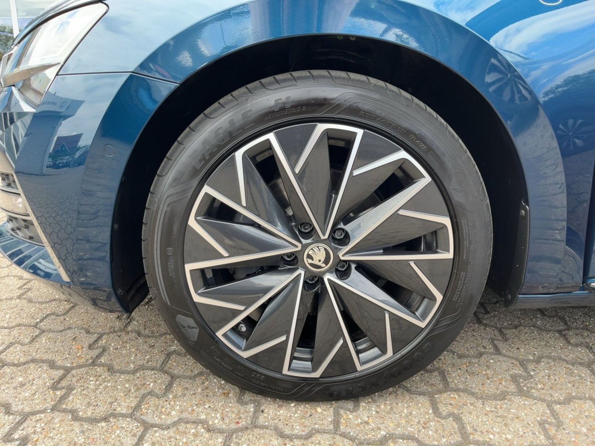 Skoda Superb Combi Laurin & Klement