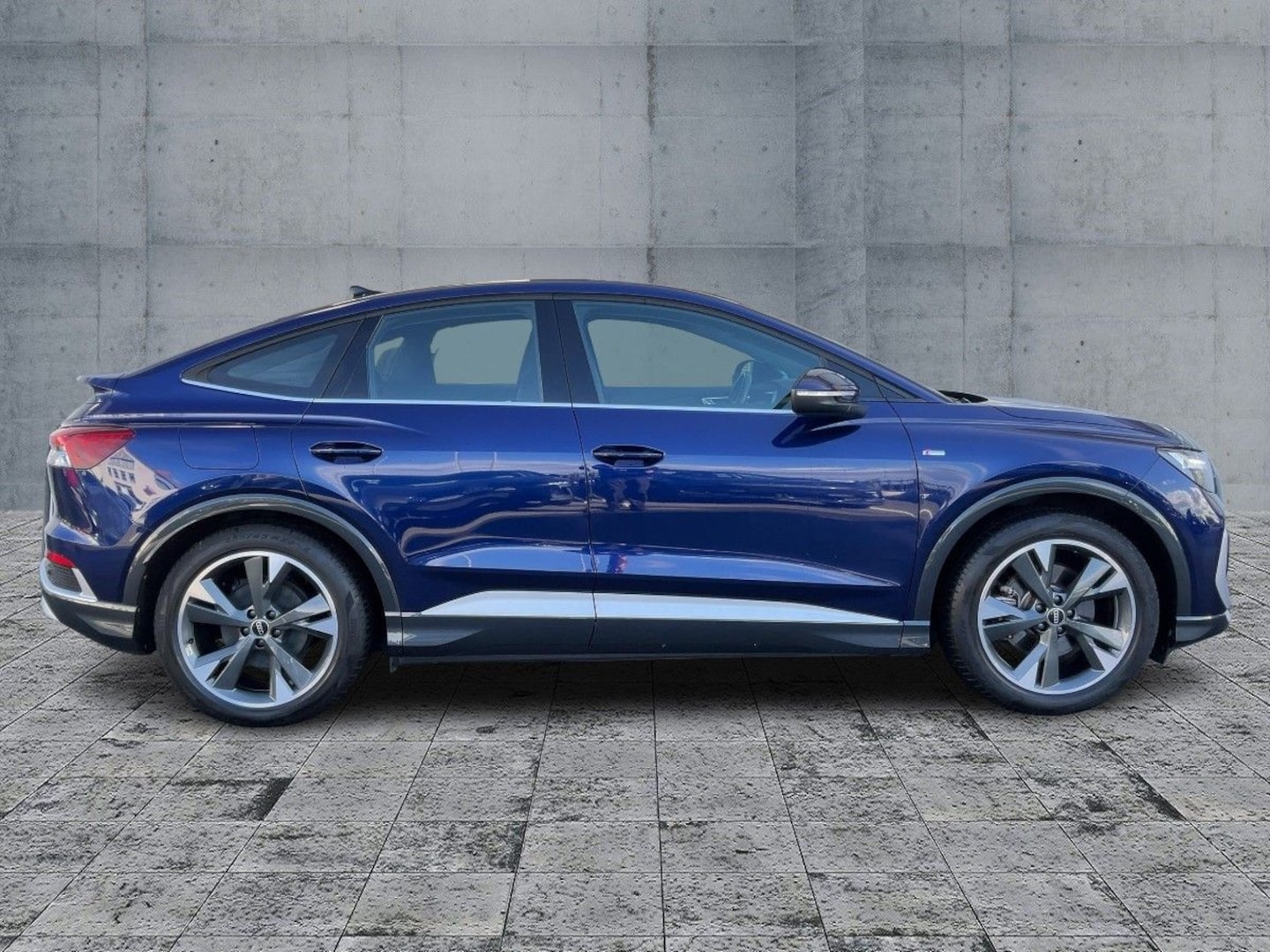 Bild über Audi Q4 Sportback e-tron 35 e-tron - für weitere Informationen kontaktieren Sie den Audi Partner