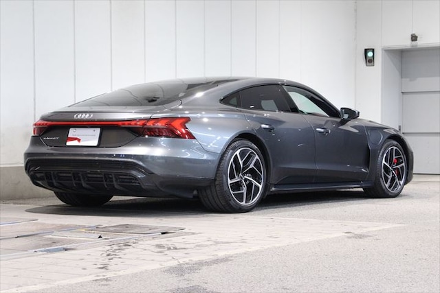 Image about Audi e-tron GT e-tron GT quattro 350,00 kW