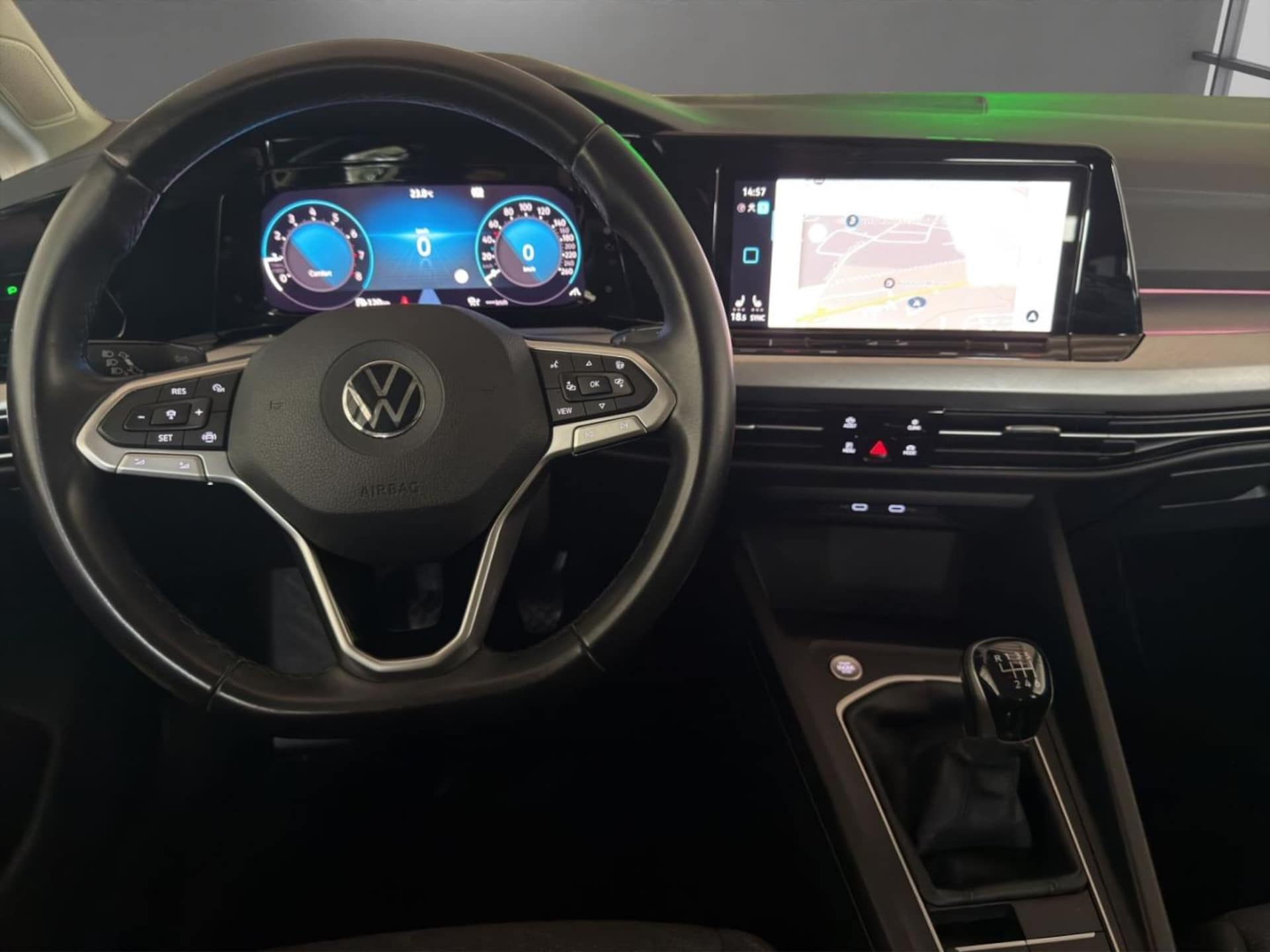 Volkswagen Golf Life