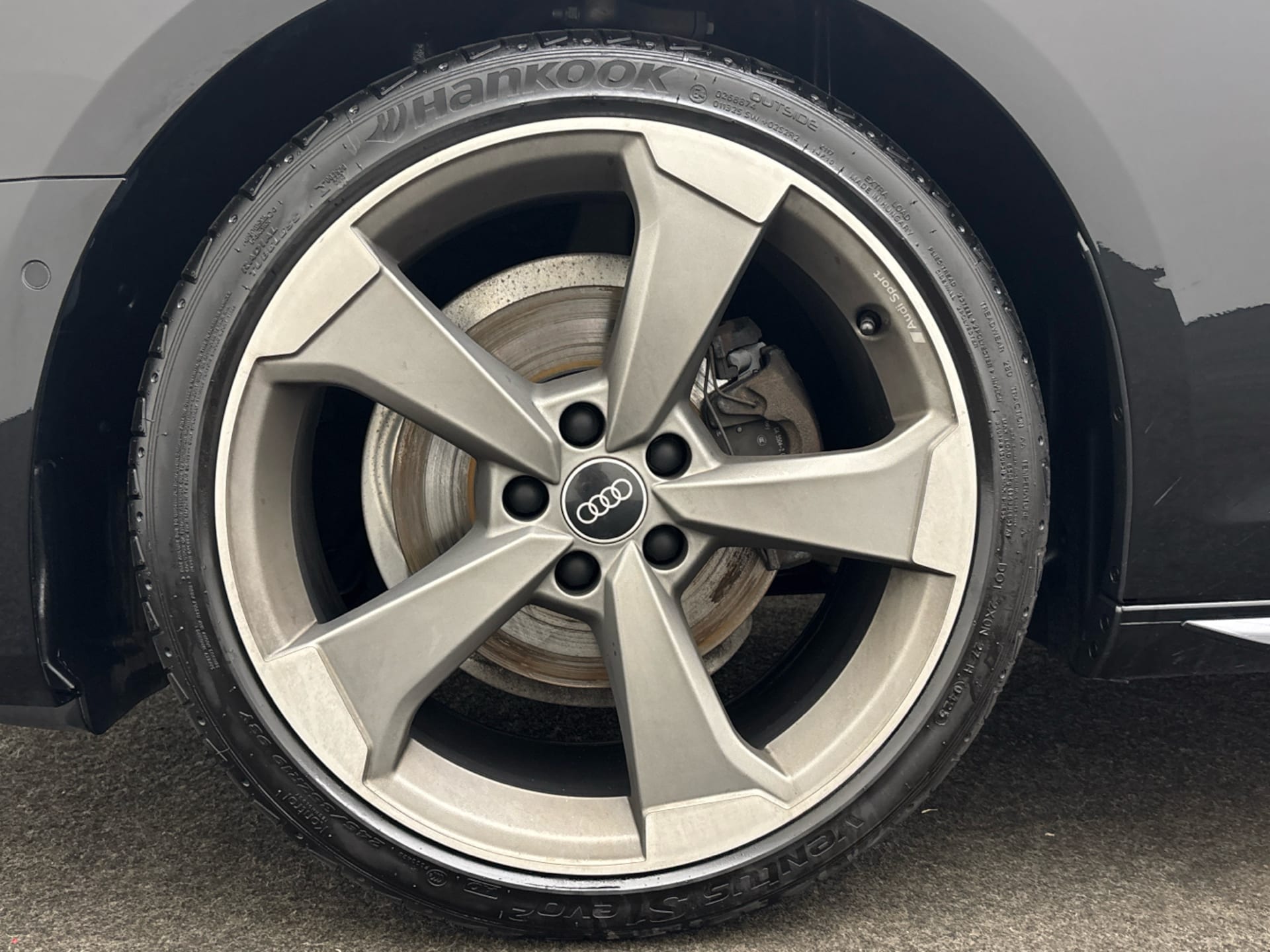 Audi A4 Avant S line