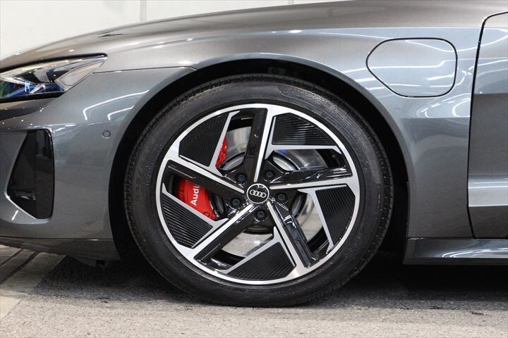 Image about Audi e-tron GT e-tron GT quattro 350,00 kW