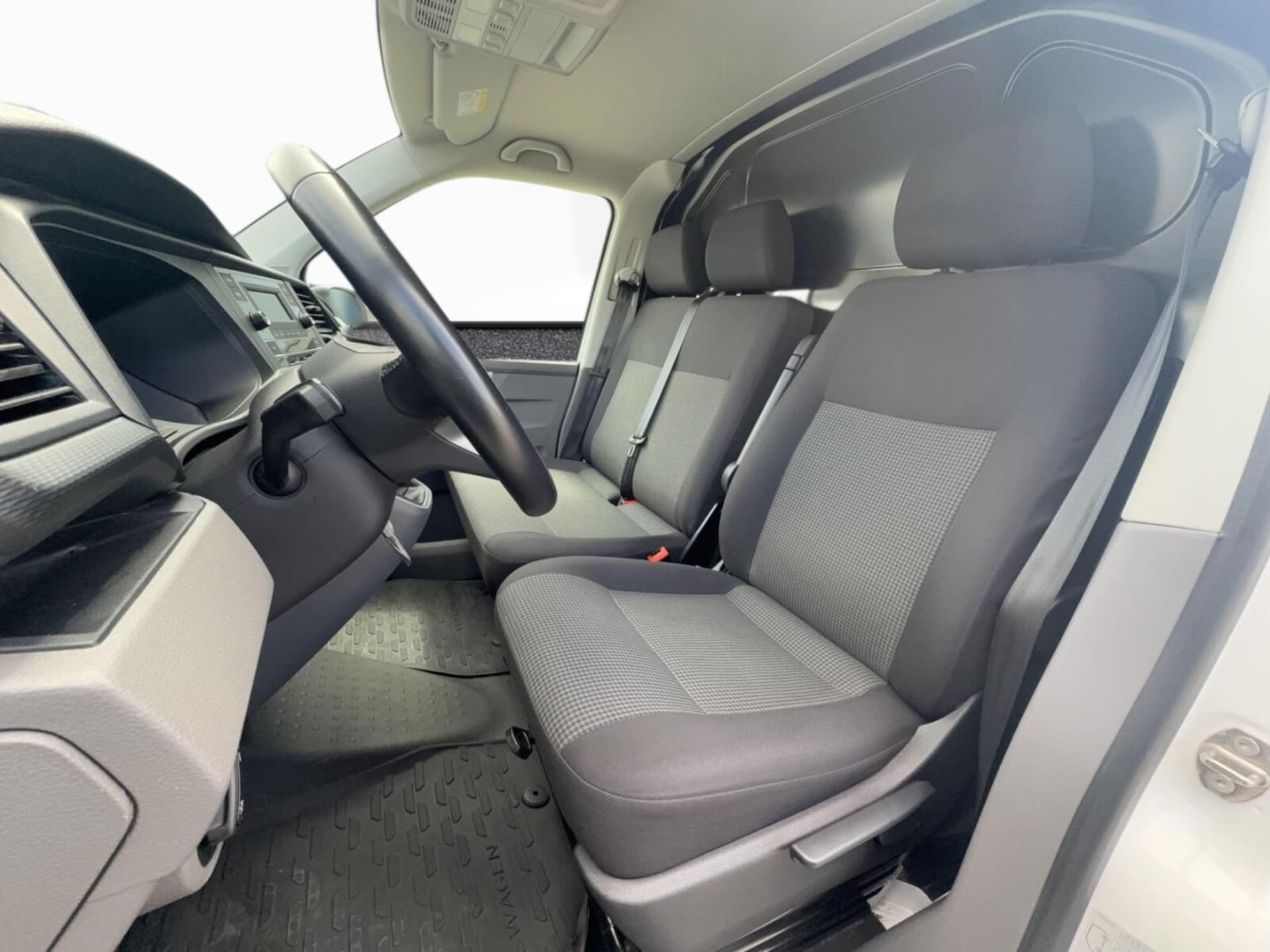 Volkswagen Transporter 6.1 Furgon krótki rozstaw osi