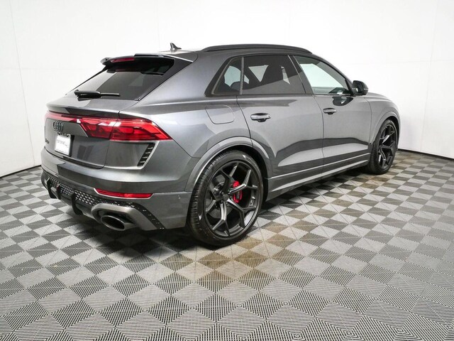 2026 Audi RS Q8 SUV performance