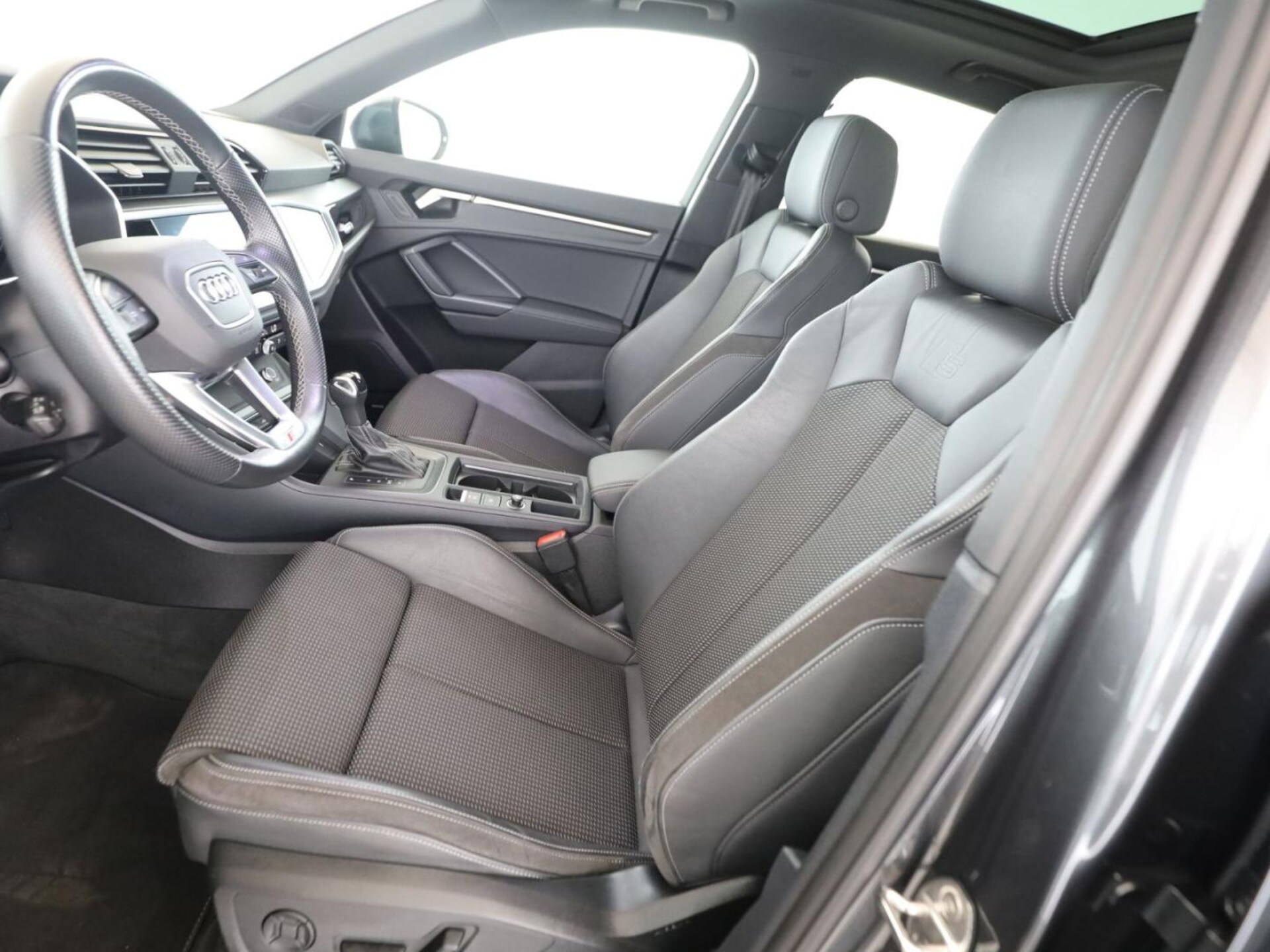 Audi Q3 TFSI e S line