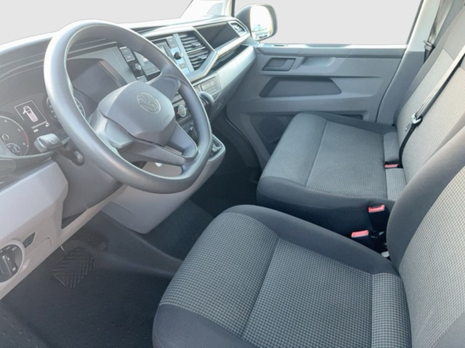 Volkswagen T6.1 Transporter Kombi kurzer Radstand – Bild 8