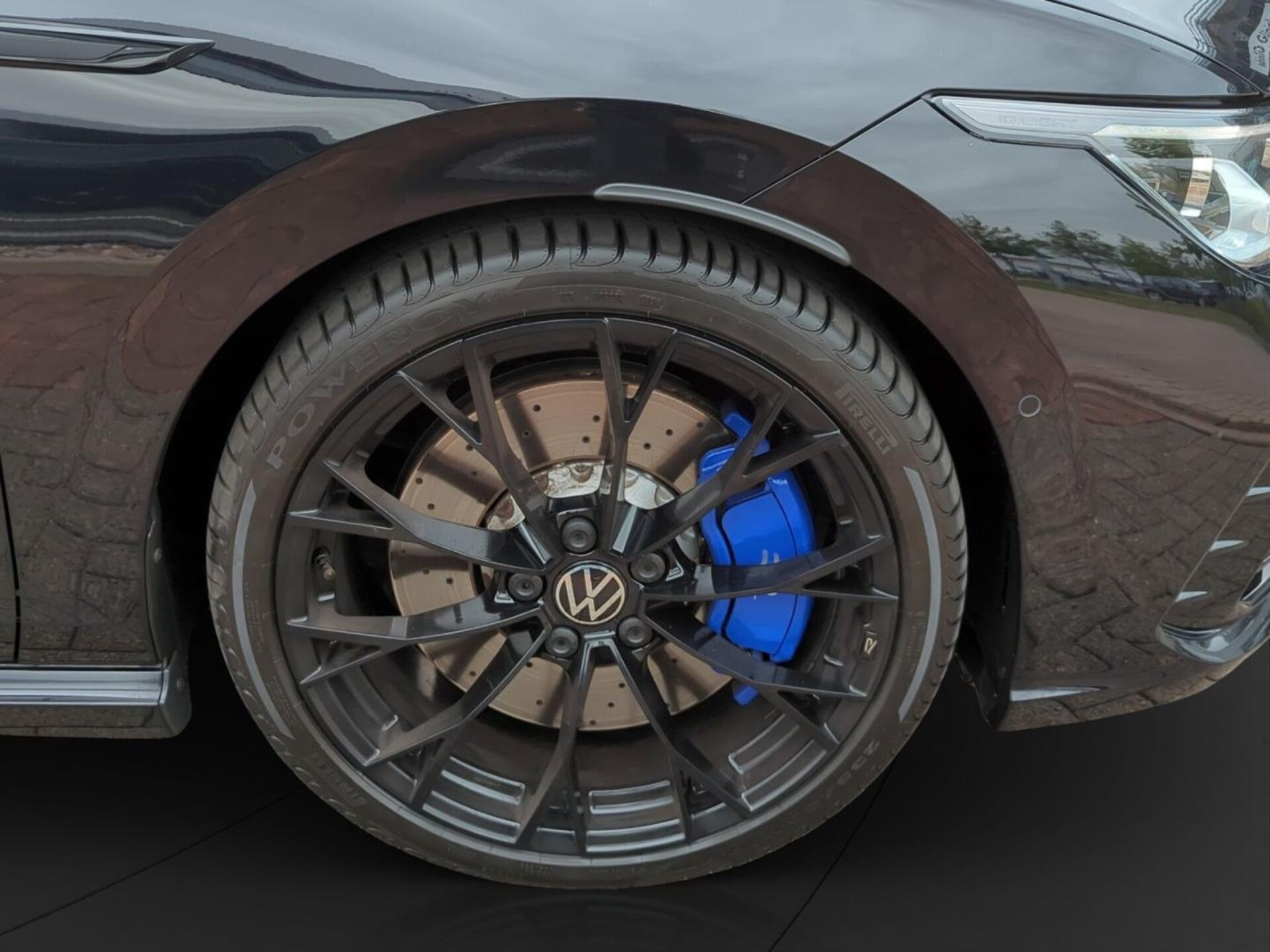 Volkswagen Golf Variant R