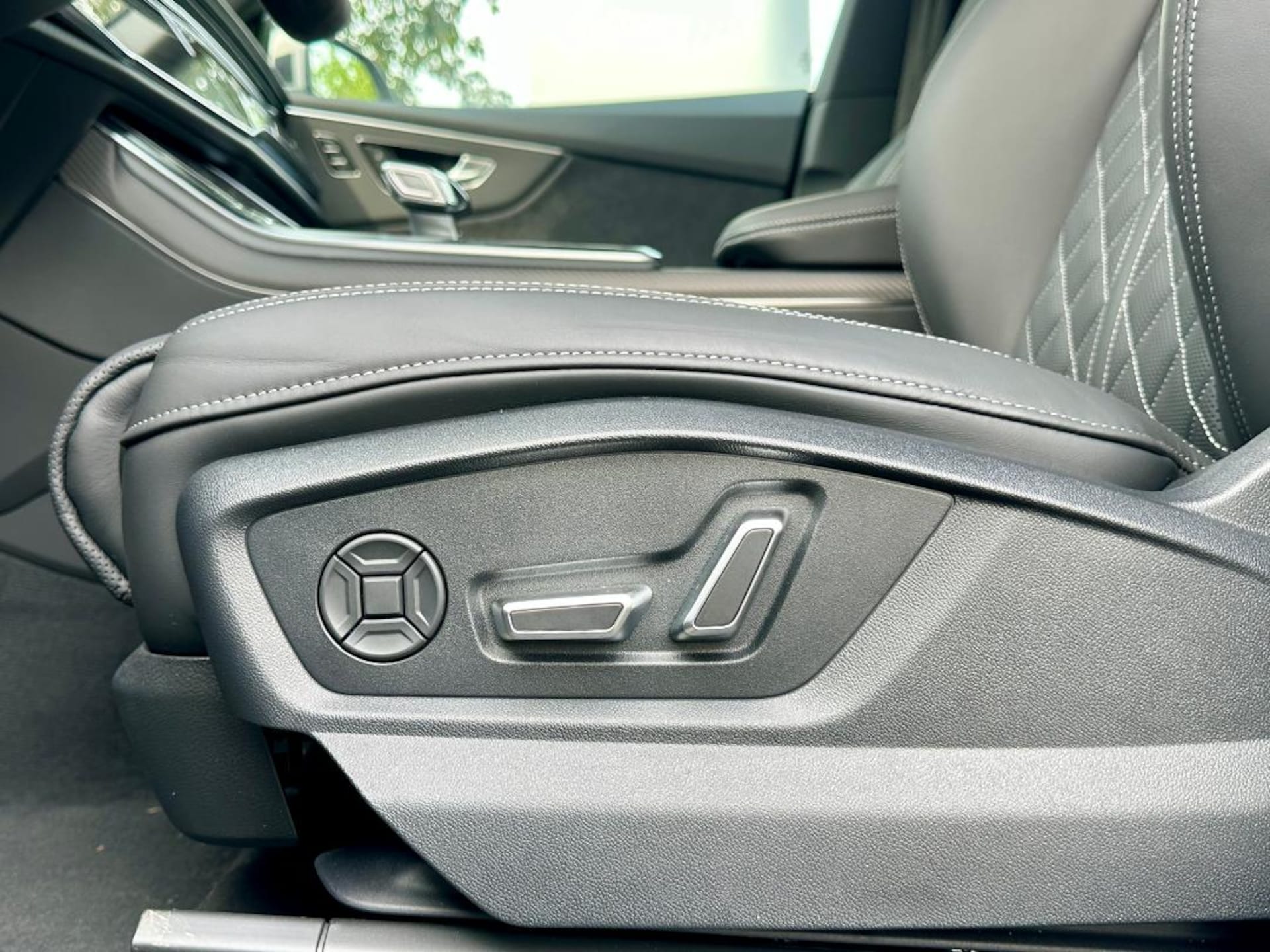 Audi Q8 SUV