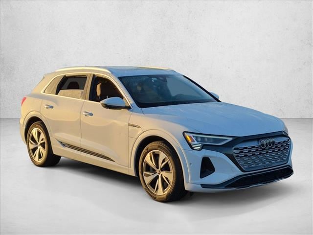 2024 Audi Q8 e-tron