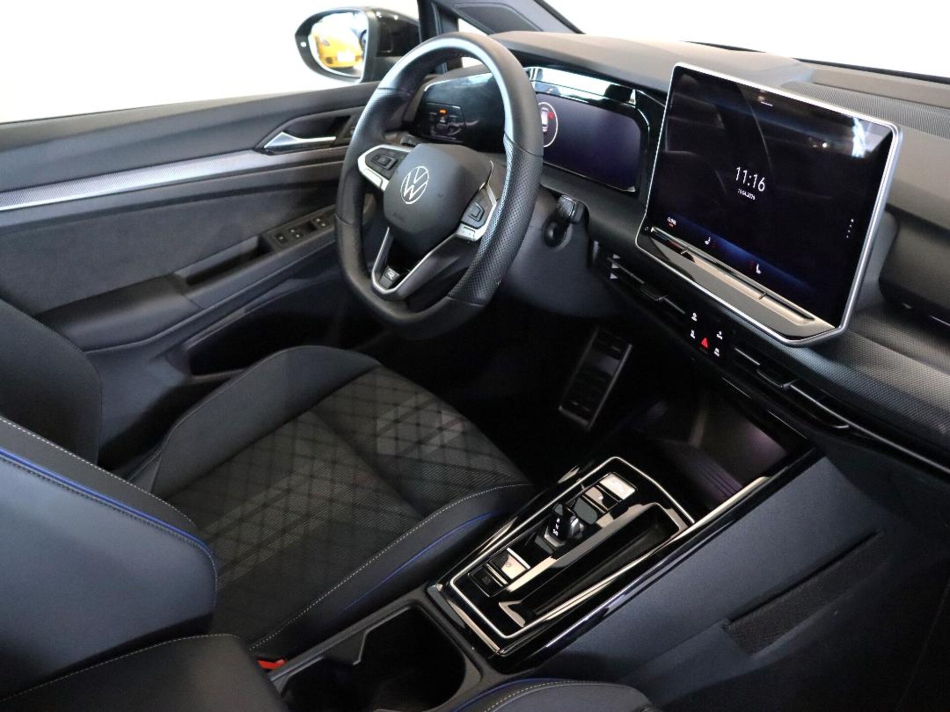 Volkswagen Golf R-Line
