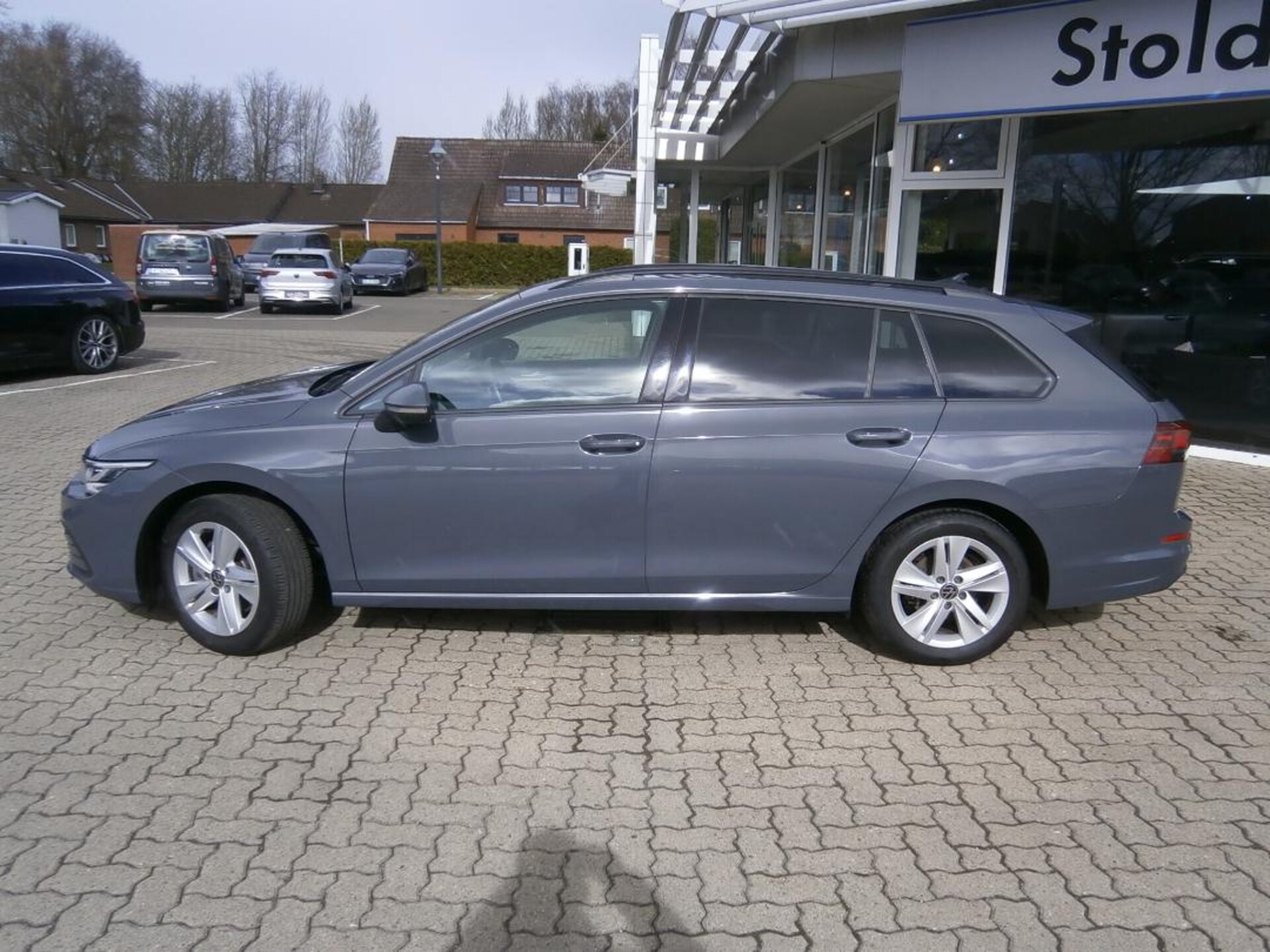 Volkswagen Golf Variant Life